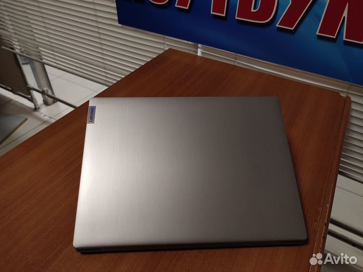 Ультрабук 2021 года / как новый