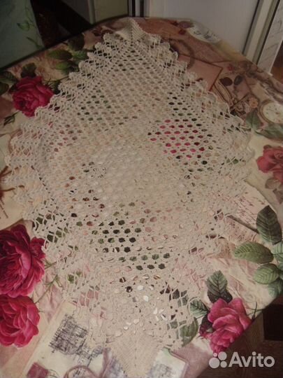 Вязаная салфетка