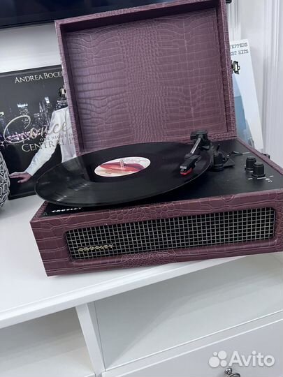 Виниловый проигрыватель crosley