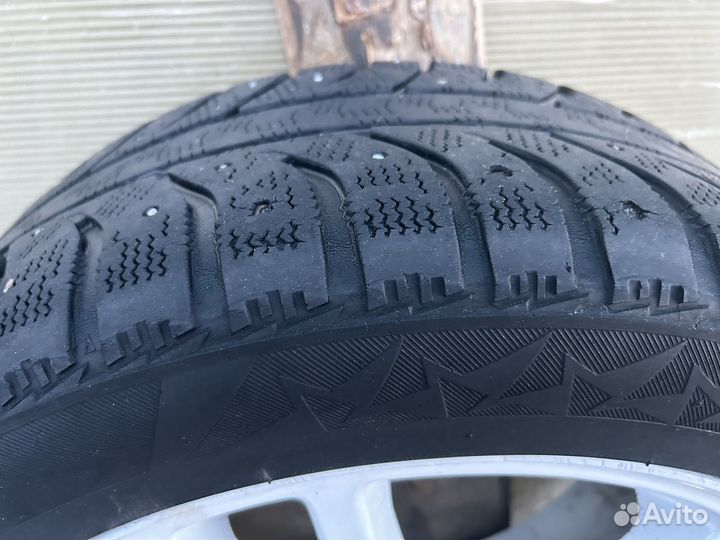 Bridgestone Ice Cruiser 7000 225/50 R17 90L