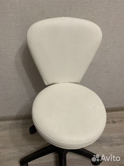 Стул для мастера маникюра для косметолога