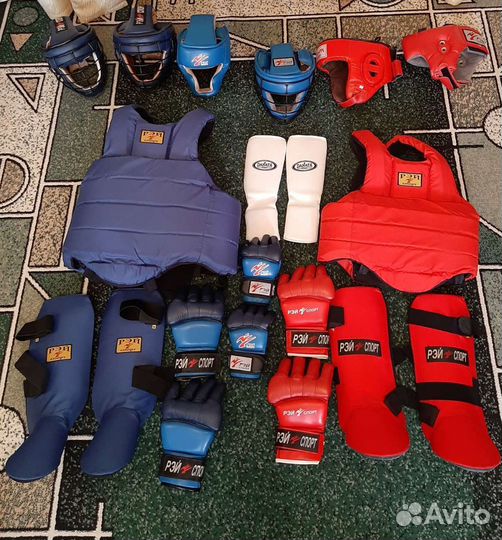 Шлема,краги,перчатки,щитки,жилет.Рукопашный бой