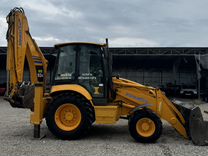 Экскаватор-погрузчик Komatsu WB93R, 2011