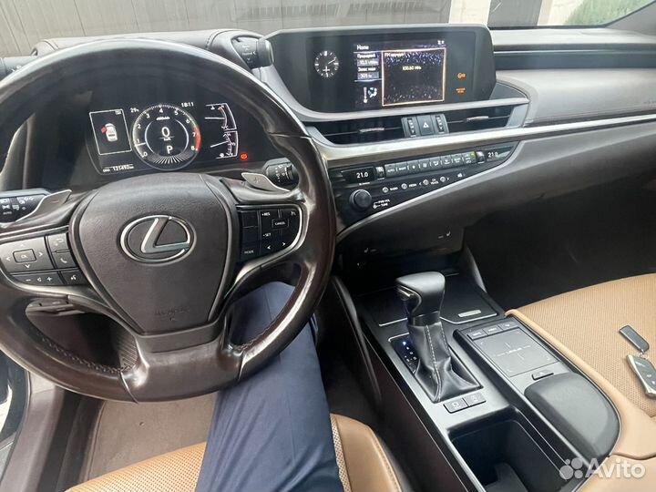 Lexus ES 2.5 AT, 2019, 121 490 км