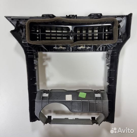 Рамка магнитолы Opel Astra H