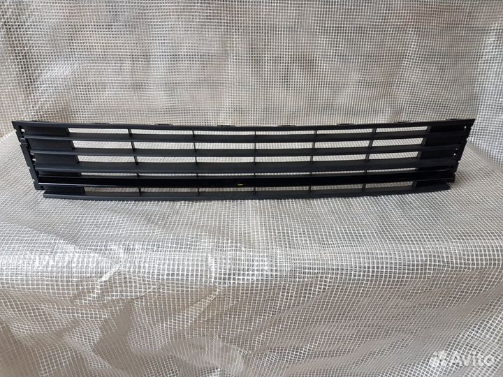 Решетка бампера (чёрный глянец) Volkswagen Polo