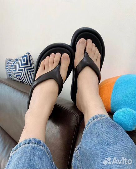 Шлепанцы The Row