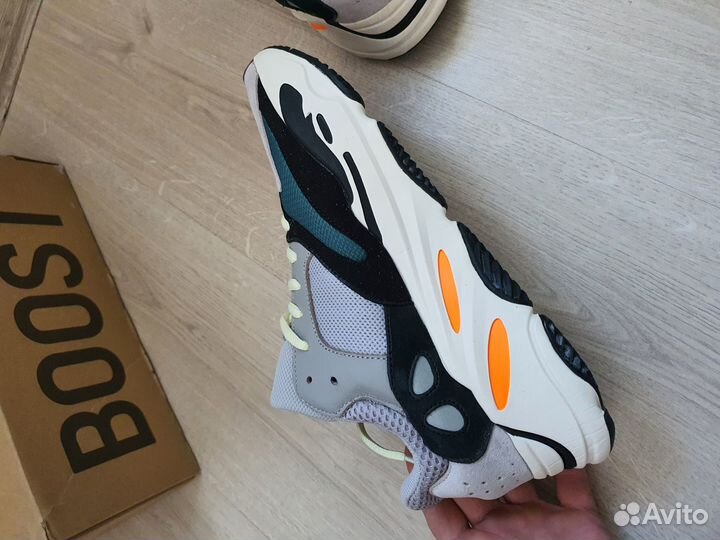 Кроссовки Adidas Yeezy Boost 700 45 eur