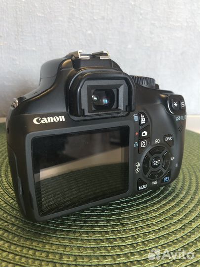 Зеркальный фотоаппарат Canon eos 1100d