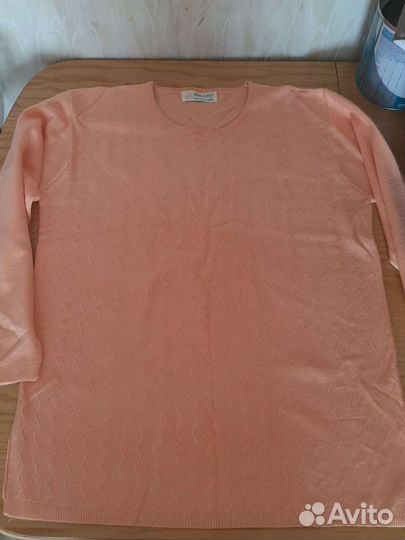 Свитер женский