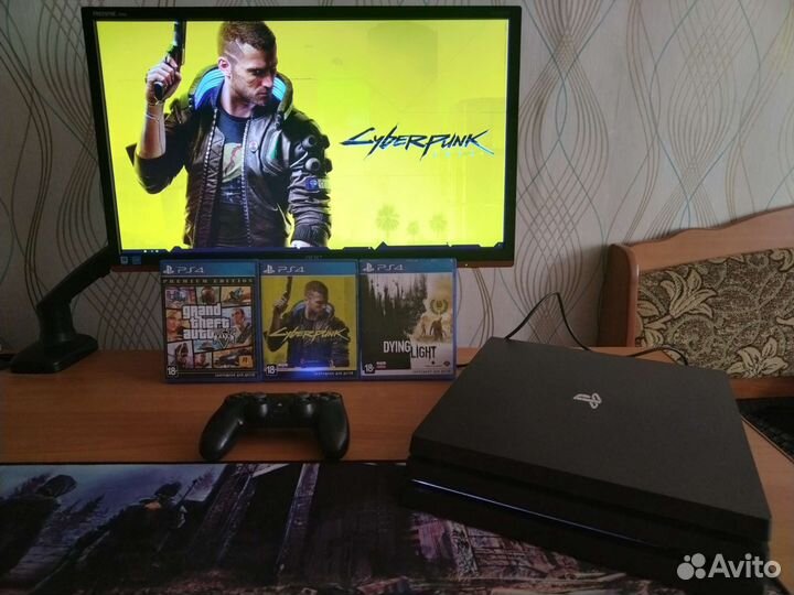 Sony PlayStation 4 Pro + 3 диска