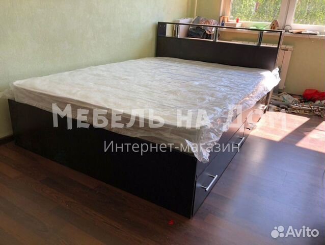 Кровать с матрасом