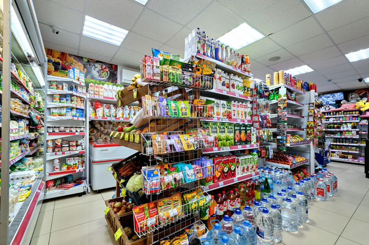 Нежилое помещение с арендаторами, 70 м²