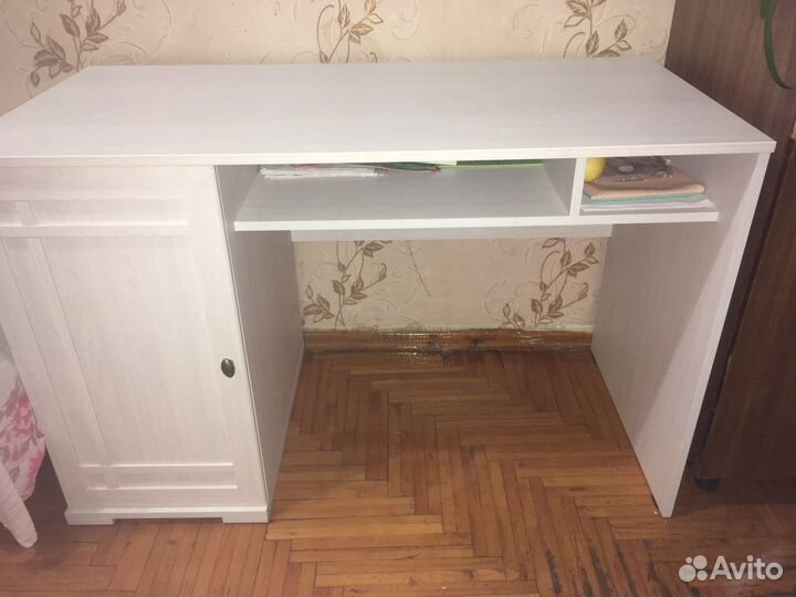 Стол письменный
