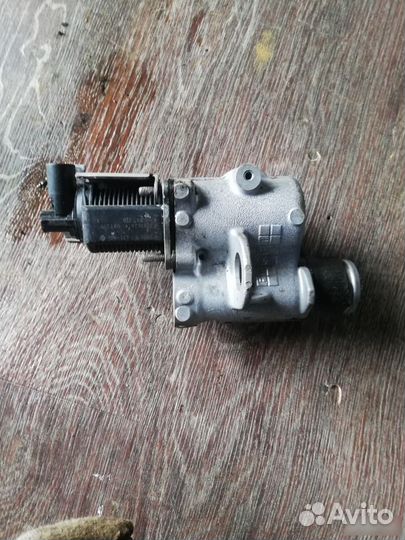 Клапан рециркуляции выхлопных газов Renault Megane