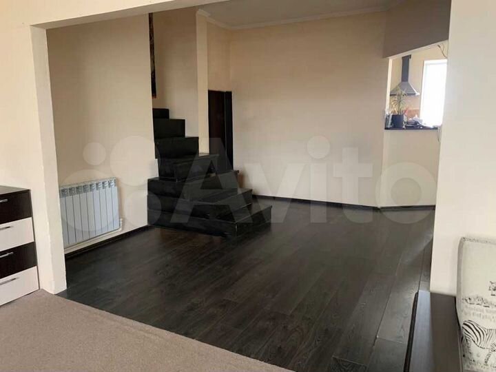 Дом 237 м² на участке 6,5 сот.