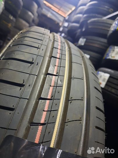 Royal Black Royal Mile 185/65 R15 88H