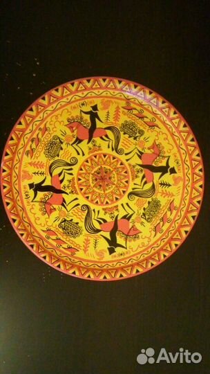 Деревянные тарелки для интерьера. Мезенская роспис