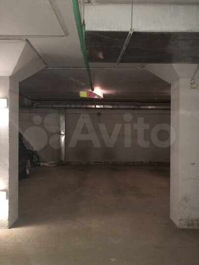 Машиноместо, 18 м²