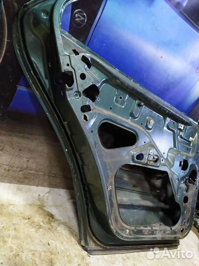 Дверь задняя левая mercedes W202 C-Class