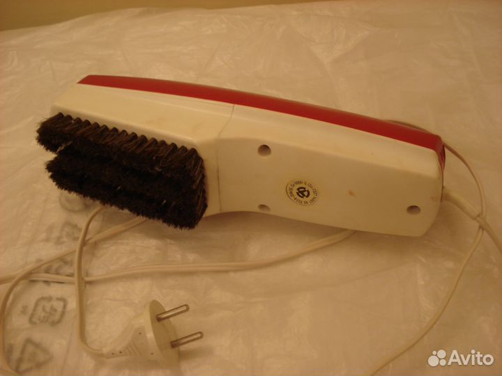 Электрощетка-пылесос Ветерок-3, красный, СССР