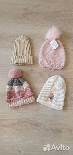 Шапки для девочки пакетом от 2 до 4 лет