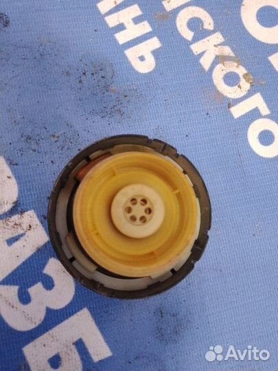 Крышка бензобака Toyota Alphard минивен 2AZ-FE