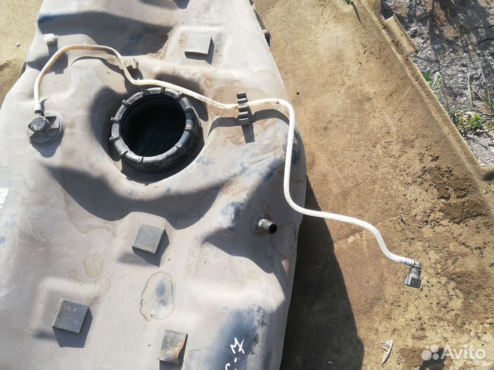 Бензобак Джили Эмгранд EC-7