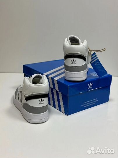 Женские кроссовки Adidas (36-41)