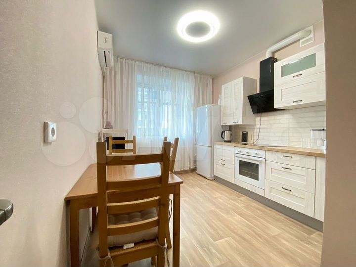 2-к. квартира, 53,8 м², 1/12 эт.