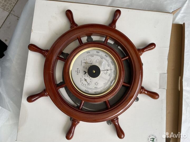 Барометр настенный