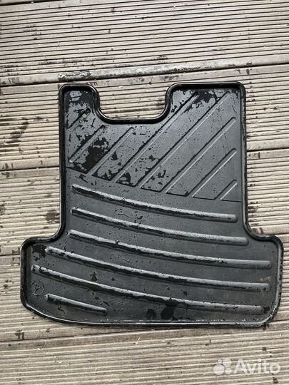 Комплект оригинальных ковров Mercedes E-Klass W212