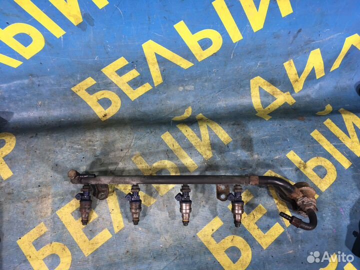 Топливная рампа форсунка saab 9000