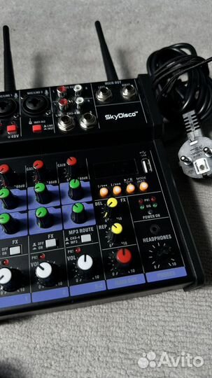 Микшер 4-полосный с микрофонами с Bluetooth