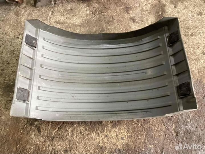 Крыло заднее левое Mercedes-Benz Truck Axor