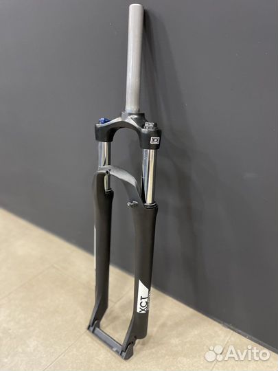 Вилка амортизационная SR suntour SF19-XCT30