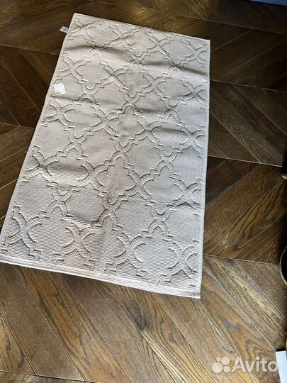 Коврик для ванной новый 120х70