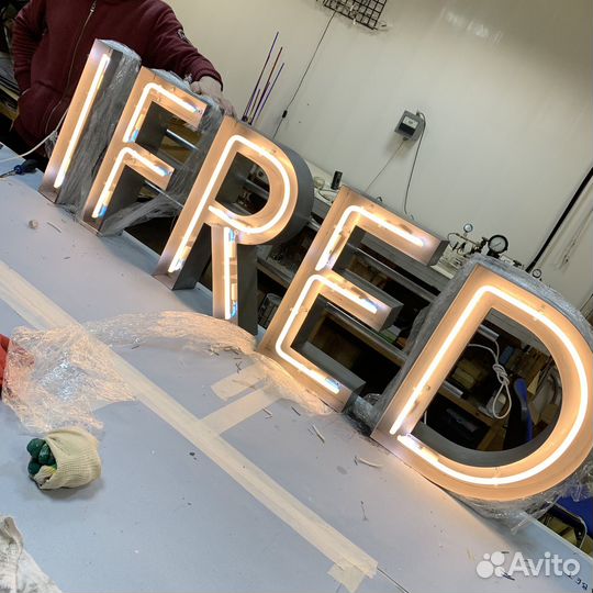 Макетчик наружной рекламы