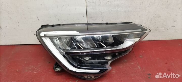 Фара передняя правая Renault Arkana