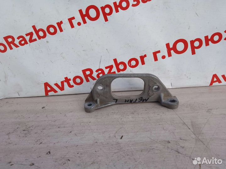 Кронштейн опоры кпп Renault Megane II