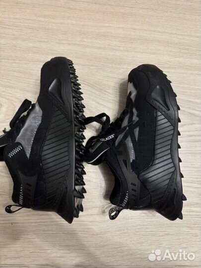 Off white 1000 black 38 унисекс