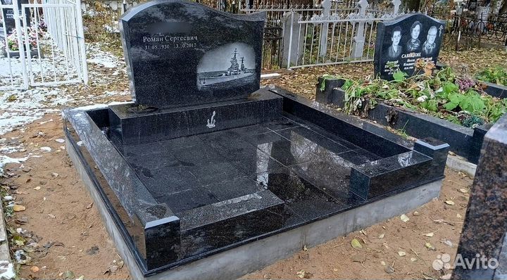 Памятники бюджетные из гранита на могилу опт