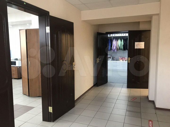 Продается торговый центр 653,7 м²