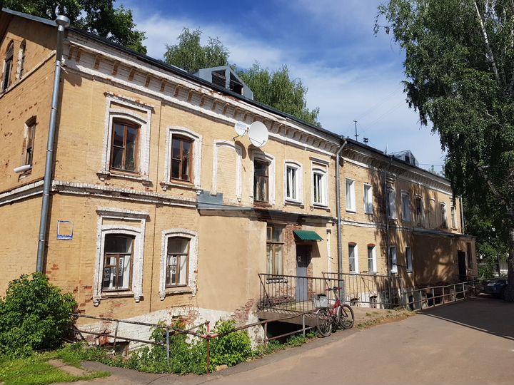 Комната 20 м² в 4-к., 1/3 эт.