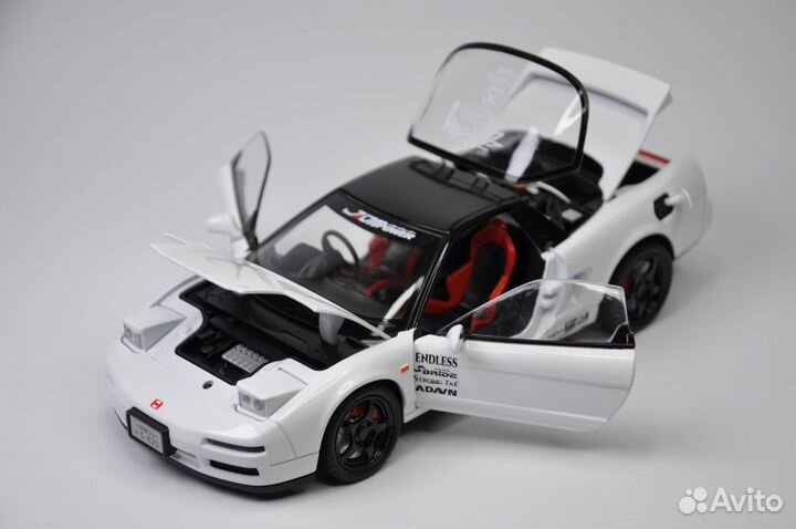 Модель авто Honda NSX NA1 Coupe 1:24 металл