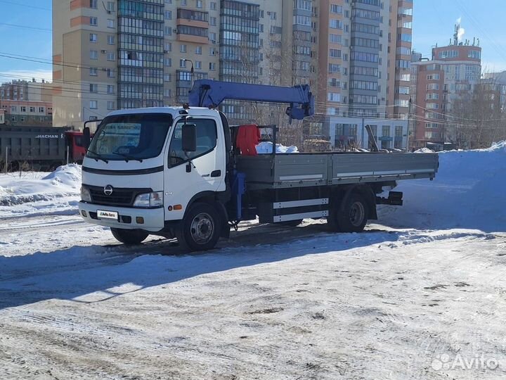 Hino 300 (Dutro) с КМУ, 2010