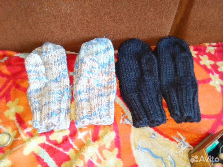 Продаю рукавички вязаные Светлые женские