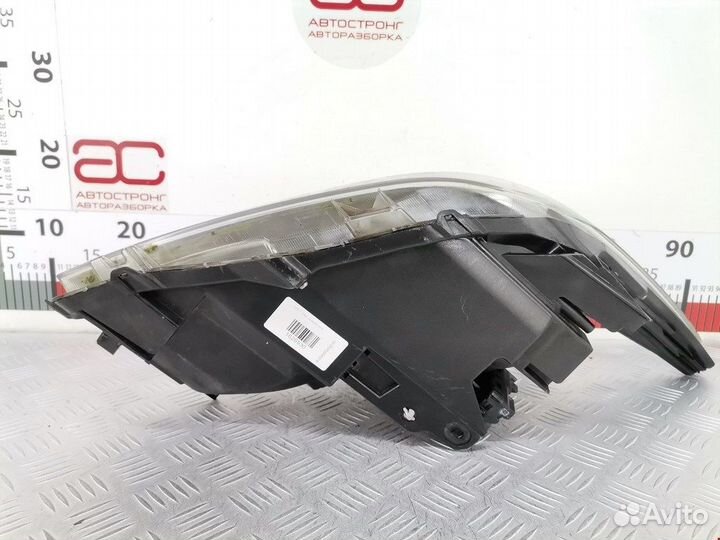 Фара передняя для Toyota Prius 3 (XW30) 8117047251