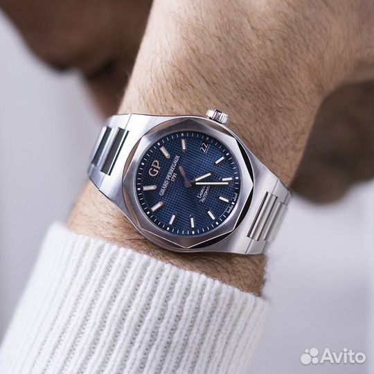 Часы Girard-Perregaux Laureato 42mm (Новые)