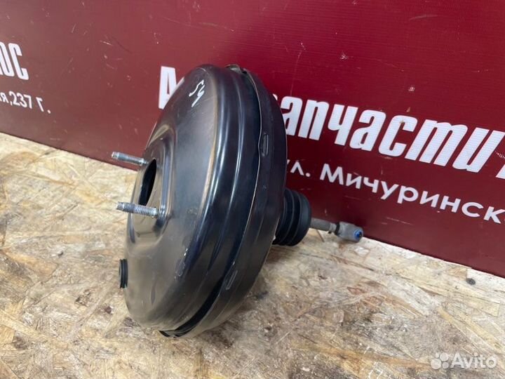 Вакуумный усилитель Renault Logan